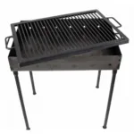 Gratar Metalic pe Carbuni, Picioare detasabile, Sistem de ventilatie, Suprafata 50 x 35 cm